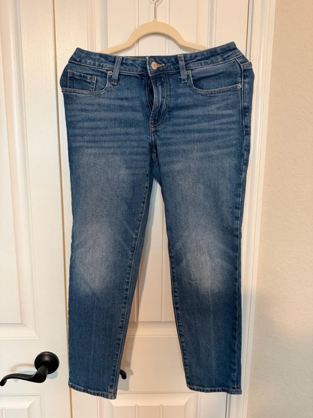 Old Navy Women's Mid Rise OG Straight Leg Jeans in Blue Wash 2P